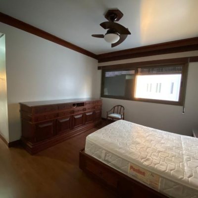 Apartamentos com 283m², 3 quartos (sendo 2 suítes), 2 garagens, no bairro Beira Mar em Florianópolis