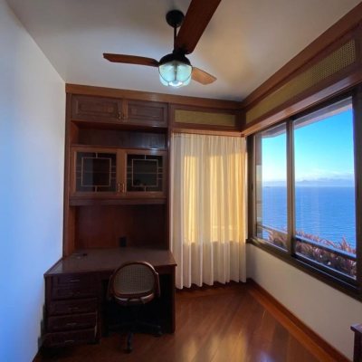 Apartamentos com 283m², 3 quartos (sendo 2 suítes), 2 garagens, no bairro Beira Mar em Florianópolis