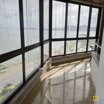 Apartamentos com 283m², 3 quartos (sendo 2 suítes), 2 garagens, no bairro Beira Mar em Florianópolis
