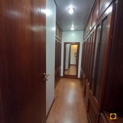 Apartamentos com 283m², 3 quartos (sendo 2 suítes), 2 garagens, no bairro Beira Mar em Florianópolis