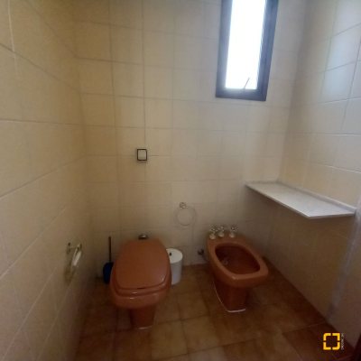 Apartamentos com 283m², 3 quartos (sendo 2 suítes), 2 garagens, no bairro Beira Mar em Florianópolis
