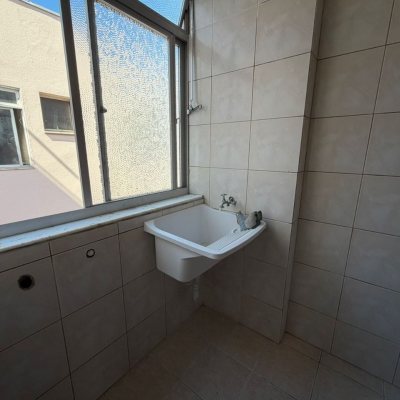 Apartamentos com 96m², 3 quartos (sendo 1 suíte), 1 garagem, no bairro Capoeiras em Florianópolis