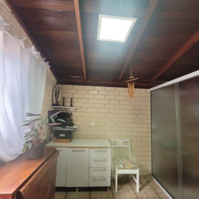Terreno Comercial/Residencial com 555m², no bairro Coqueiros em Florianópolis
