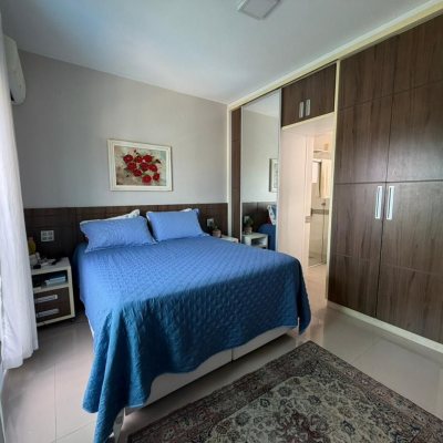 Casa Residencial com 241m², 5 quartos (sendo 2 suítes), 4 garagens, no bairro Bom Abrigo em Florianópolis