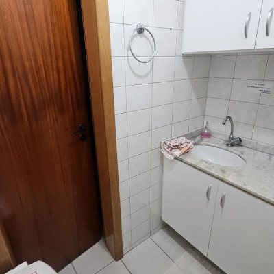 Sala com 32m², no bairro Centro em Florianópolis