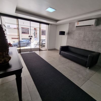 Sala com 32m², no bairro Centro em Florianópolis