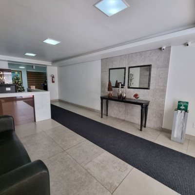 Sala com 32m², no bairro Centro em Florianópolis