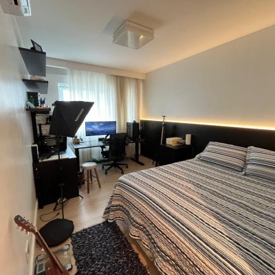 Apartamentos com 280m², 4 quartos (sendo 4 suítes), 4 garagens, no bairro Canasvieiras em Florianópolis