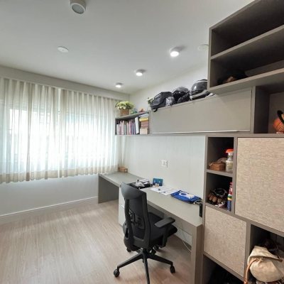 Apartamentos com 280m², 4 quartos (sendo 4 suítes), 4 garagens, no bairro Canasvieiras em Florianópolis