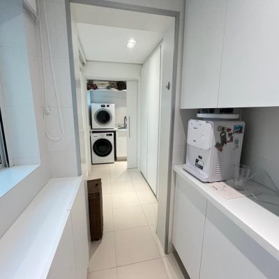 Apartamentos com 280m², 4 quartos (sendo 4 suítes), 4 garagens, no bairro Canasvieiras em Florianópolis