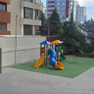 Apartamentos com 125m², 3 quartos (sendo 1 suíte), 1 garagem, no bairro Centro em Florianópolis