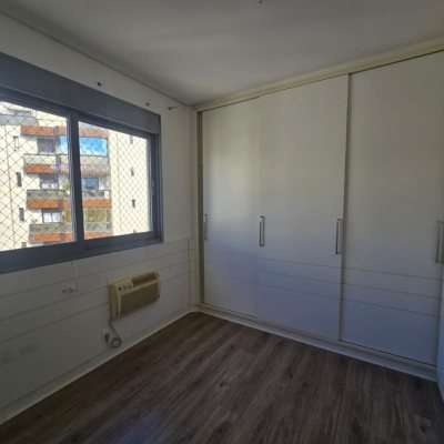 Apartamentos com 125m², 3 quartos (sendo 1 suíte), 1 garagem, no bairro Centro em Florianópolis