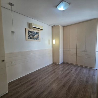 Apartamentos com 125m², 3 quartos (sendo 1 suíte), 1 garagem, no bairro Centro em Florianópolis