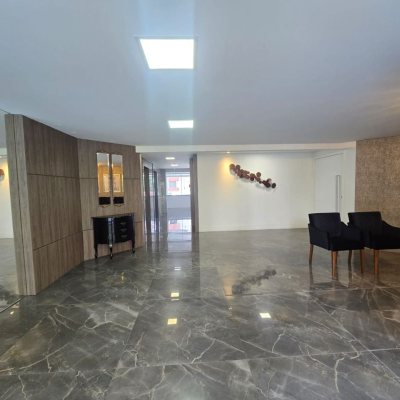 Apartamentos com 125m², 3 quartos (sendo 1 suíte), 1 garagem, no bairro Centro em Florianópolis
