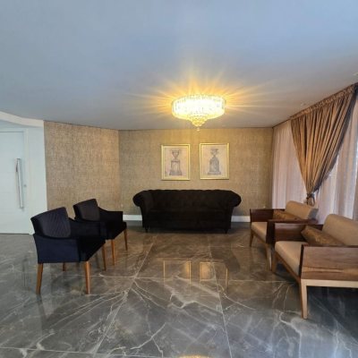 Apartamentos com 125m², 3 quartos (sendo 1 suíte), 1 garagem, no bairro Centro em Florianópolis