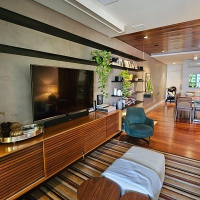 Apartamentos com 129m², 3 quartos (sendo 2 suítes), 2 garagens, no bairro Agronômica em Florianópolis