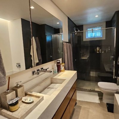 Apartamentos com 129m², 3 quartos (sendo 2 suítes), 2 garagens, no bairro Agronômica em Florianópolis