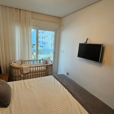 Apartamentos com 129m², 3 quartos (sendo 2 suítes), 2 garagens, no bairro Agronômica em Florianópolis