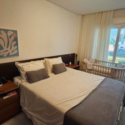 Apartamentos com 129m², 3 quartos (sendo 2 suítes), 2 garagens, no bairro Agronômica em Florianópolis