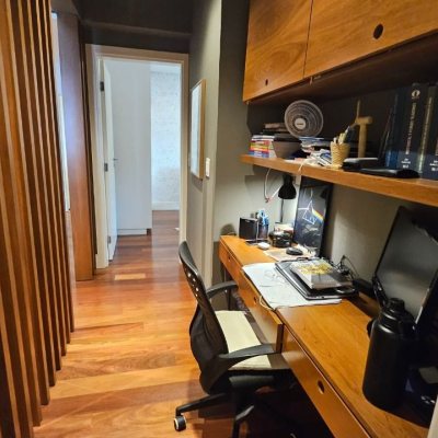 Apartamentos com 129m², 3 quartos (sendo 2 suítes), 2 garagens, no bairro Agronômica em Florianópolis