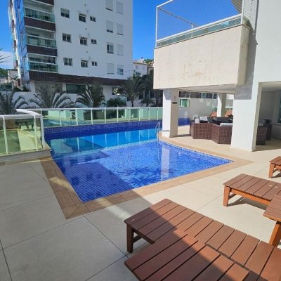 Apartamentos com 129m², 3 quartos (sendo 2 suítes), 2 garagens, no bairro Agronômica em Florianópolis