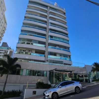 Apartamentos com 129m², 3 quartos (sendo 2 suítes), 2 garagens, no bairro Agronômica em Florianópolis