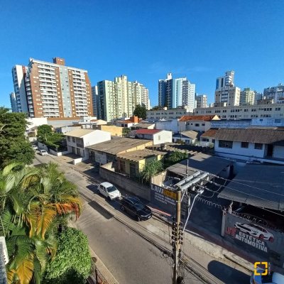Apartamentos com 74m², 3 quartos, 1 garagem, no bairro Campinas em São José