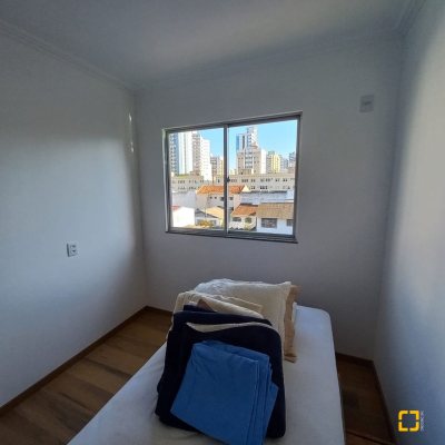 Apartamentos com 74m², 3 quartos, 1 garagem, no bairro Campinas em São José