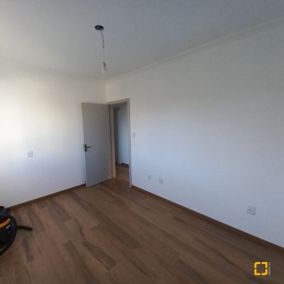 Apartamentos com 74m², 3 quartos, 1 garagem, no bairro Campinas em São José