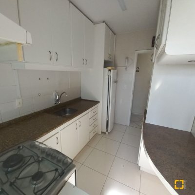 Apartamentos com 68m², 3 quartos, 1 garagem, no bairro Barreiros em São José