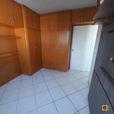 Apartamentos com 68m², 3 quartos, 1 garagem, no bairro Barreiros em São José
