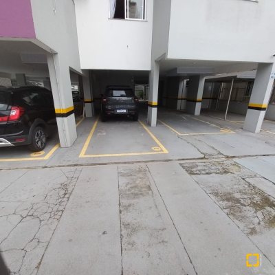 Apartamentos com 68m², 3 quartos, 1 garagem, no bairro Barreiros em São José