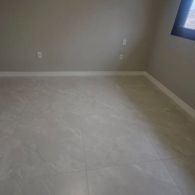 Casa Residencial com 195m², 3 quartos (sendo 3 suítes), 2 garagens, no bairro Carianos em Florianópolis