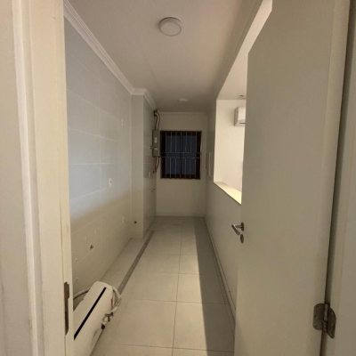 Apartamentos com 65m², 2 quartos (sendo 1 suíte), 1 garagem, no bairro Capoeiras em Florianópolis