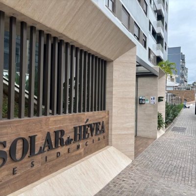 Apartamentos com 65m², 2 quartos (sendo 1 suíte), 1 garagem, no bairro Capoeiras em Florianópolis