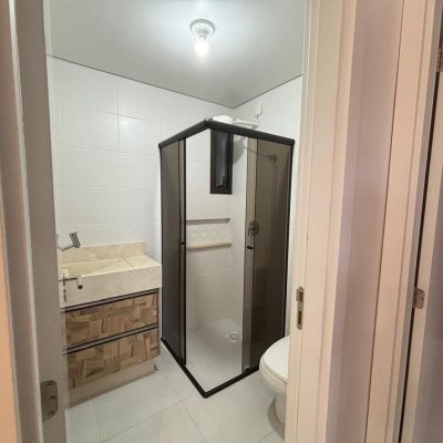 Apartamentos com 65m², 2 quartos (sendo 1 suíte), 1 garagem, no bairro Capoeiras em Florianópolis