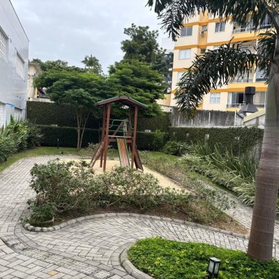 Apartamentos com 65m², 2 quartos (sendo 1 suíte), 1 garagem, no bairro Capoeiras em Florianópolis