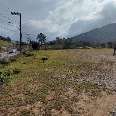 Terreno Comercial/Residencial com 3506m², no bairro Enseada do Brito (Ens Brito) em Palhoça