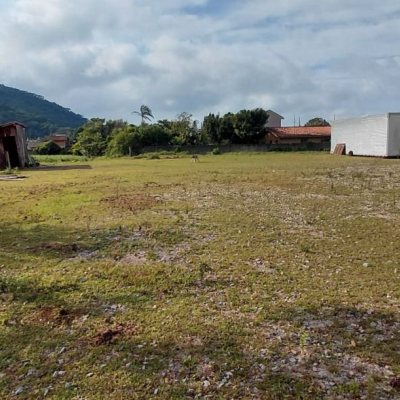 Terreno Comercial/Residencial com 3506m², no bairro Enseada do Brito (Ens Brito) em Palhoça