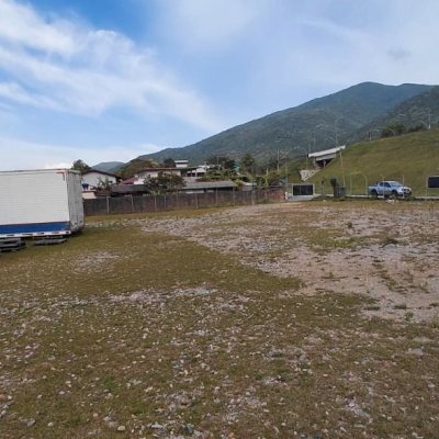 Terreno Comercial/Residencial com 3506m², no bairro Enseada do Brito (Ens Brito) em Palhoça