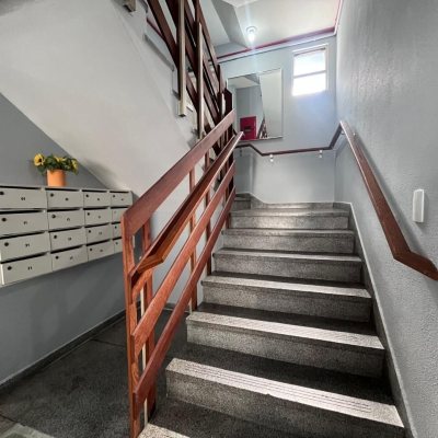 Apartamentos com 56m², 3 quartos, 1 garagem, no bairro Coqueiros em Florianópolis