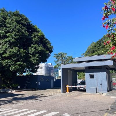 Apartamentos com 56m², 3 quartos, 1 garagem, no bairro Coqueiros em Florianópolis