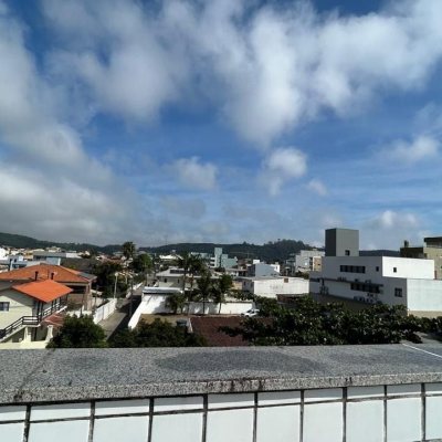 Cobertura com 146m², 3 quartos (sendo 1 suíte), 1 garagem, no bairro Ingleses do Rio Vermelho em Florianópolis