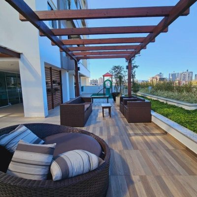 Apartamentos com 66m², 2 quartos (sendo 1 suíte), 1 garagem, no bairro Roçado em São José