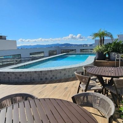 Apartamentos com 113m², 3 quartos (sendo 3 suítes), 2 garagens, no bairro Kobrasol em São José