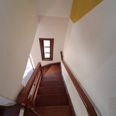 Sobrado Residencial com 74m², 2 quartos (sendo 1 suíte), 3 garagens, no bairro Ingleses em Florianópolis