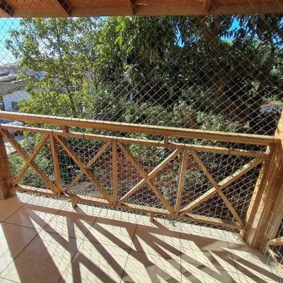 Sobrado Residencial com 74m², 2 quartos (sendo 1 suíte), 3 garagens, no bairro Ingleses em Florianópolis
