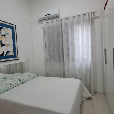 Casa Residencial com 200m², 3 quartos (sendo 1 suíte), 2 garagens, no bairro Pedra Branca em Palhoça