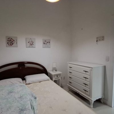 Casa Residencial com 200m², 3 quartos (sendo 1 suíte), 2 garagens, no bairro Pedra Branca em Palhoça