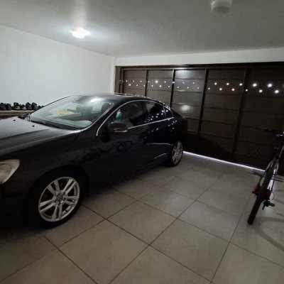 Casa Residencial com 200m², 3 quartos (sendo 1 suíte), 2 garagens, no bairro Pedra Branca em Palhoça